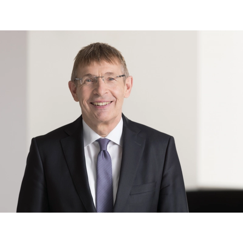 Prof. Dr. Klaus Cichutek: „Wir können als Biotechnologie-Standort weltweit mithalten“